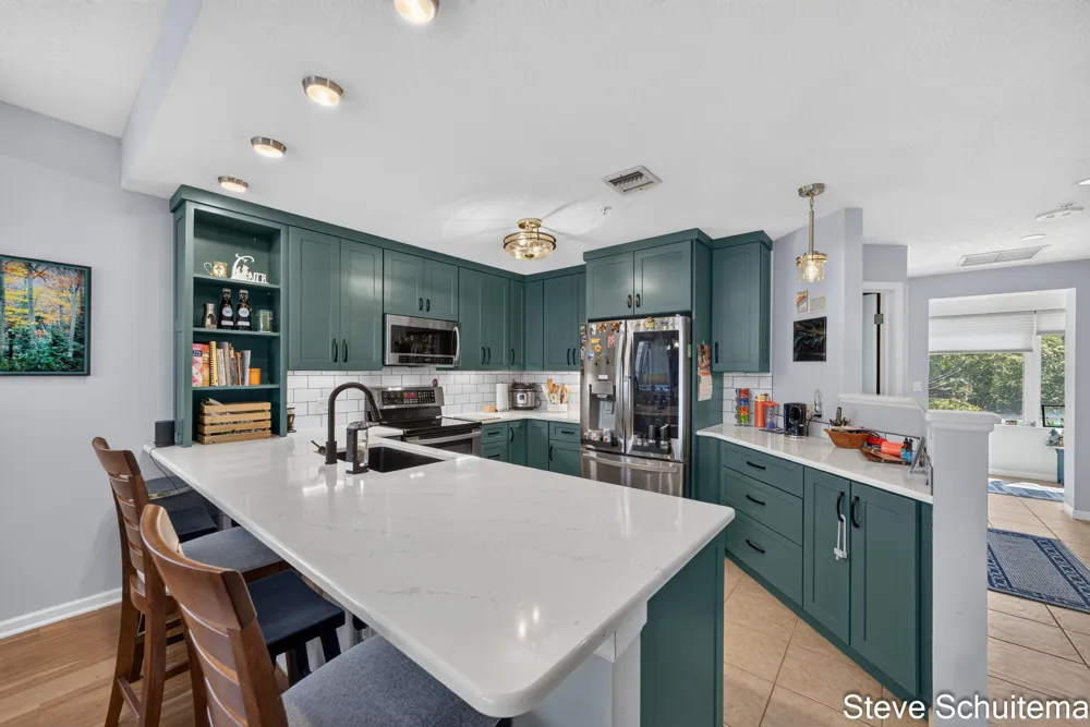2964 Lakeshore Drive #E501 Muskegon City, MI 49441
