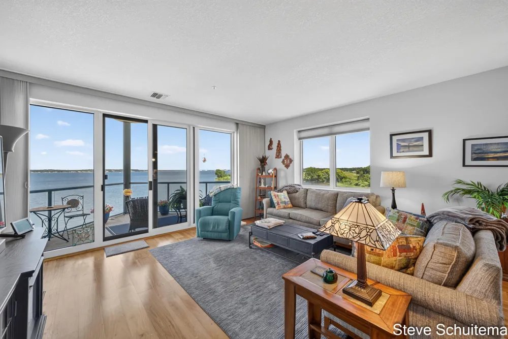 2964 Lakeshore Drive #E501 Muskegon City, MI 49441