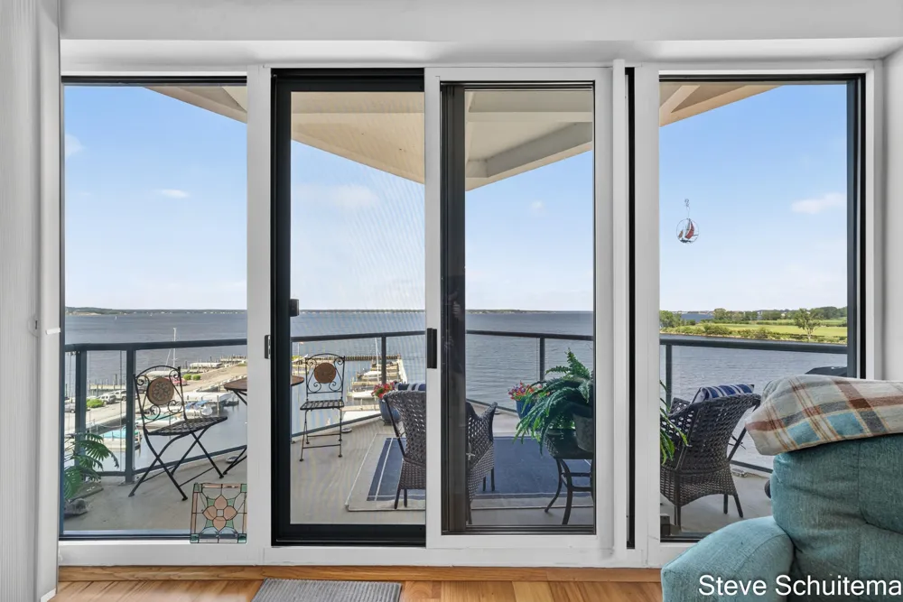 2964 Lakeshore Drive #E501 Muskegon City, MI 49441