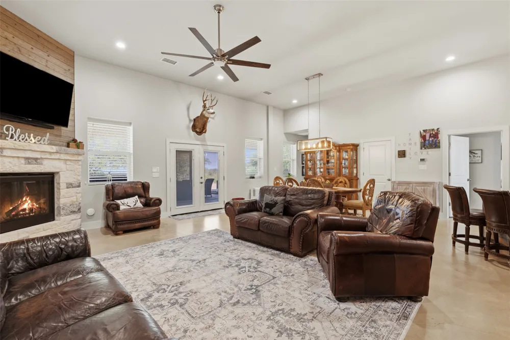 764 Stubbs Road Johnson City, TX 78636