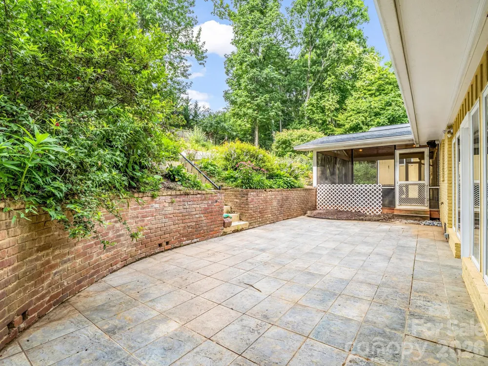 111 Dogwood Drive Black Mountain, NC 28711