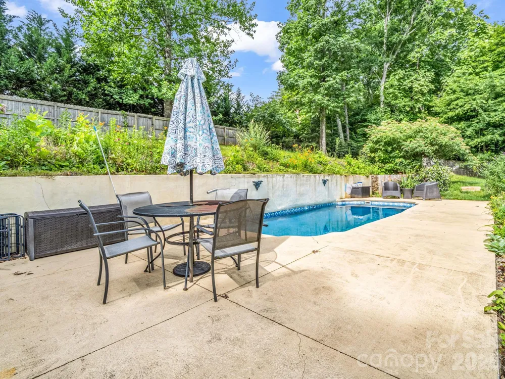 111 Dogwood Drive Black Mountain, NC 28711