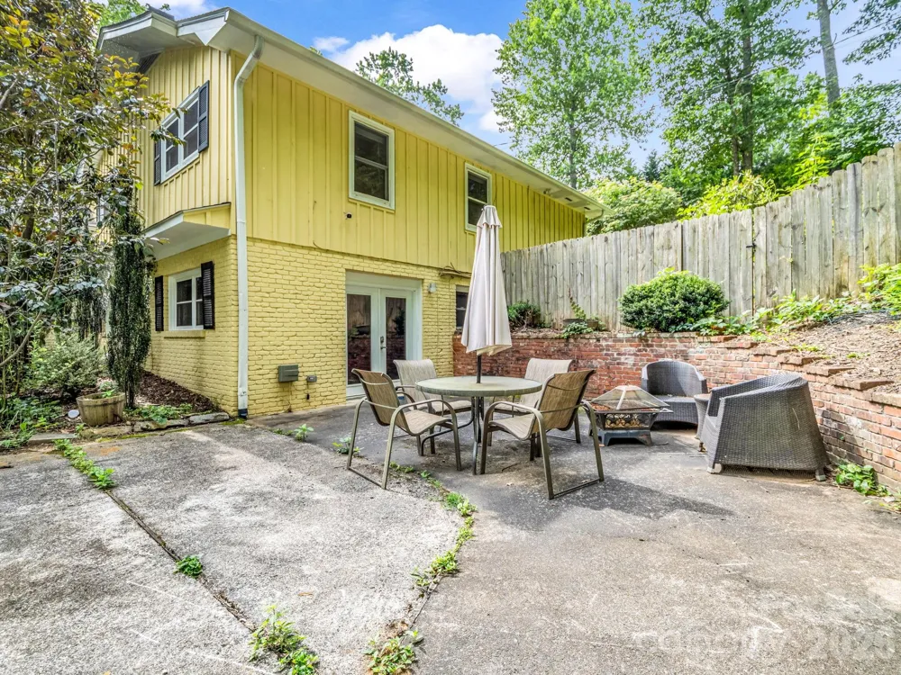 111 Dogwood Drive Black Mountain, NC 28711