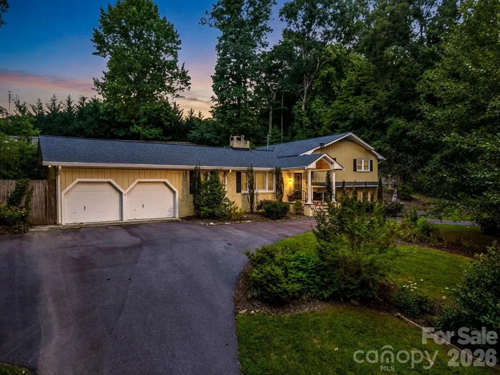 111 Dogwood Drive Black Mountain, NC 28711