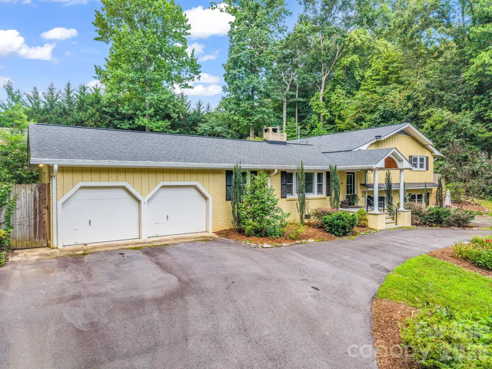 111 Dogwood Drive Black Mountain, NC 28711