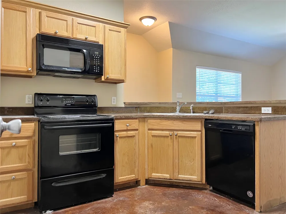 120 Sunburst Court Weatherford, TX 76087