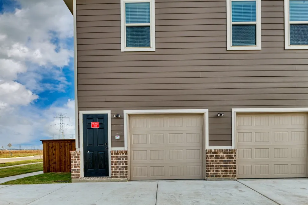 747 Harvest Moon Drive Venus, TX 76084
