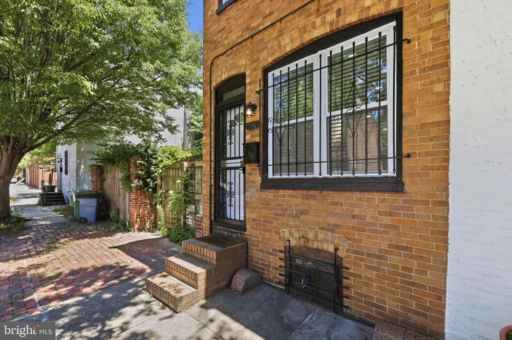 591 ORCHARD STREET Baltimore, MD 21201