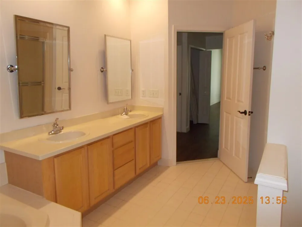 2304 Cleveland Way Canton, MI 48188