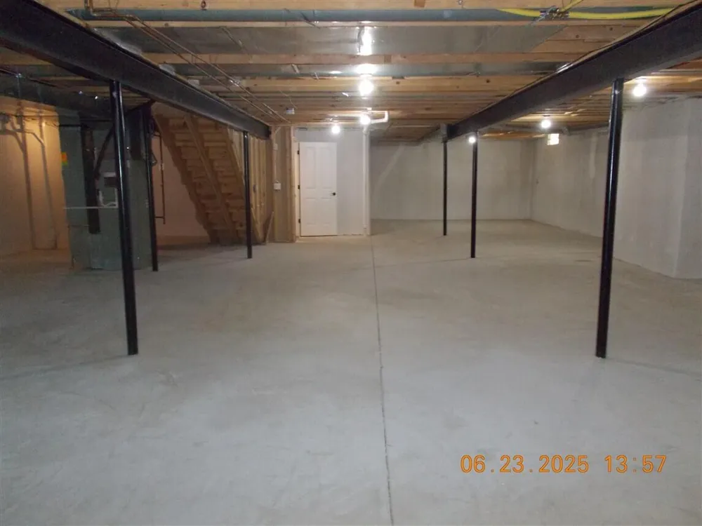2304 Cleveland Way Canton, MI 48188