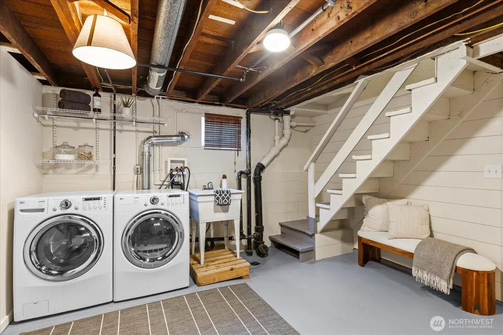 946 83rd Street Seattle, WA 98103
