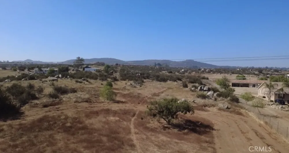 18365 Idaleona Perris, CA 92570