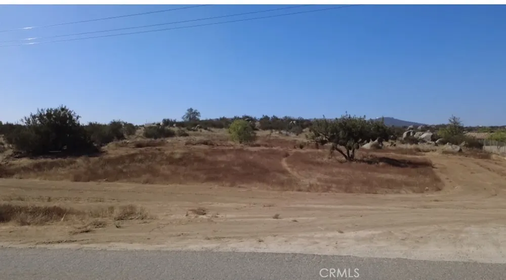 18365 Idaleona Perris, CA 92570