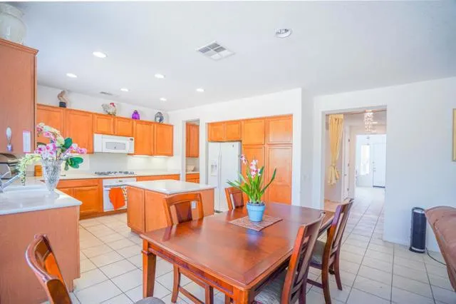 10708 DESERT VIEW PLACE Bakersfield, CA 93311