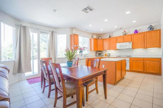 10708 DESERT VIEW PLACE Bakersfield, CA 93311