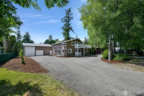 8141 Comox Road W