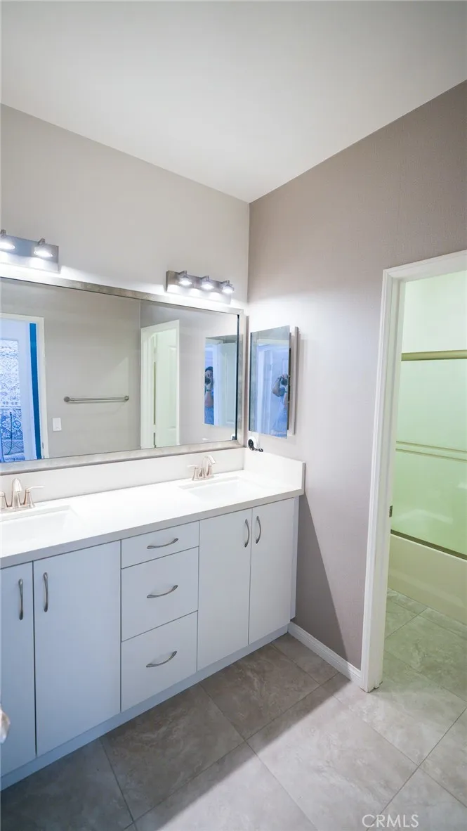 181 E Commercial San Dimas, CA 91773