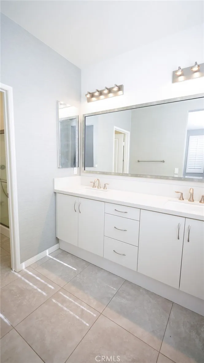 181 E Commercial San Dimas, CA 91773