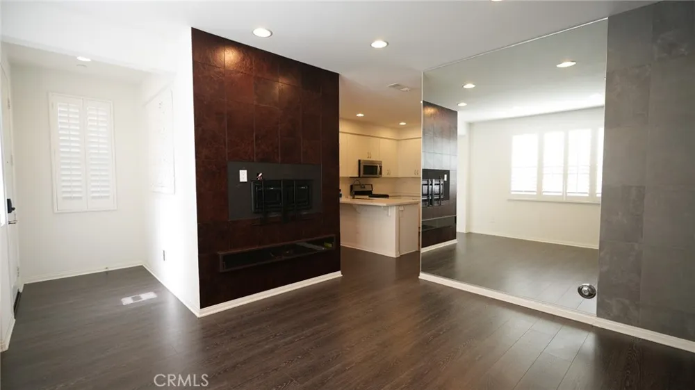 181 E Commercial San Dimas, CA 91773