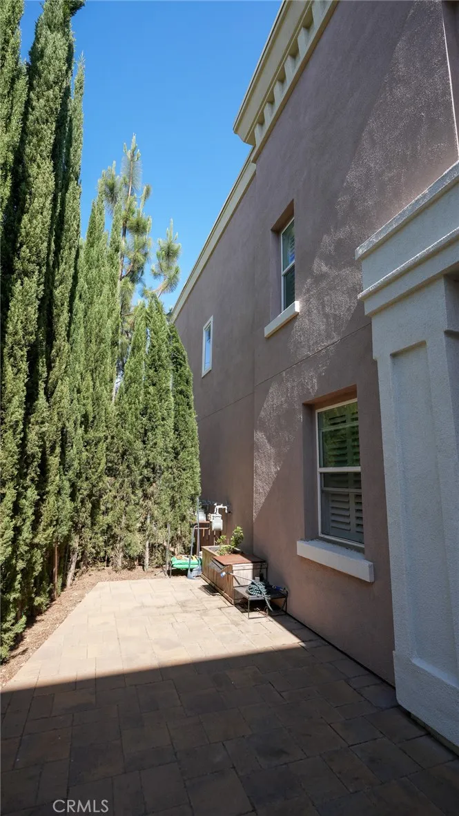 181 E Commercial San Dimas, CA 91773