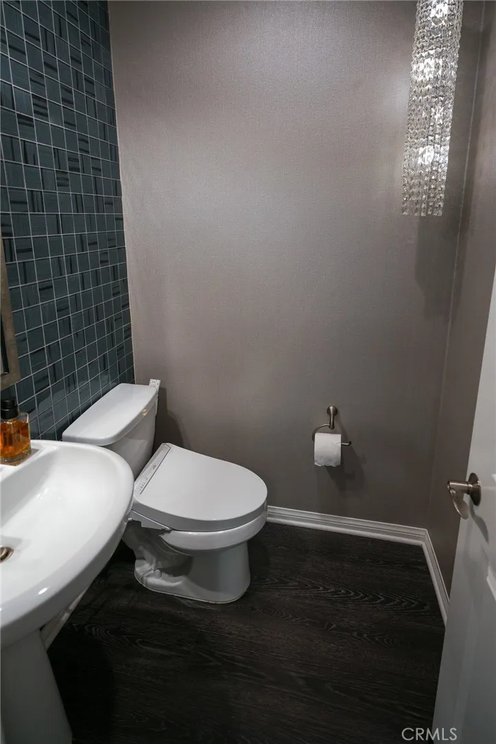 181 E Commercial San Dimas, CA 91773