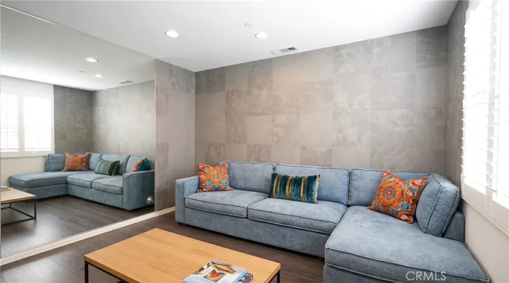 181 E Commercial San Dimas, CA 91773