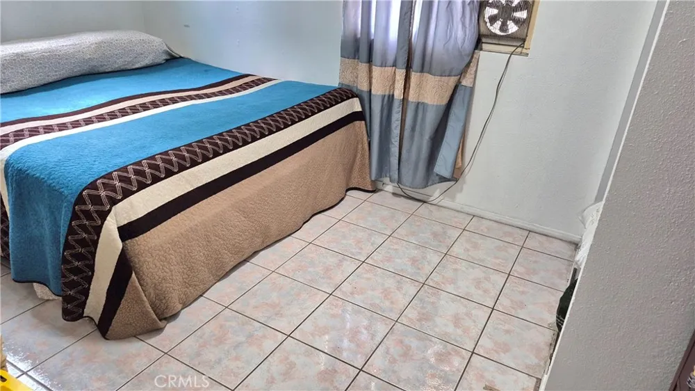 3661 Seabright Avenue Long Beach, CA 90810