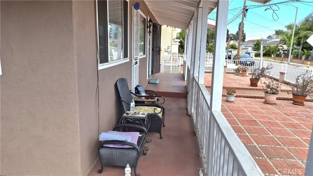 3661 Seabright Avenue Long Beach, CA 90810