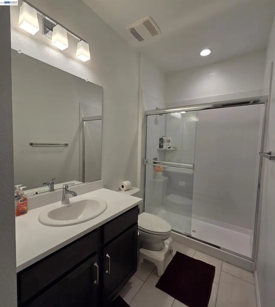 5585 Holly Bay Avenue Dublin, CA 94568