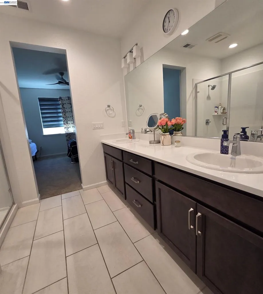5585 Holly Bay Avenue Dublin, CA 94568