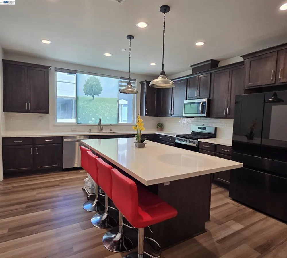 5585 Holly Bay Avenue Dublin, CA 94568