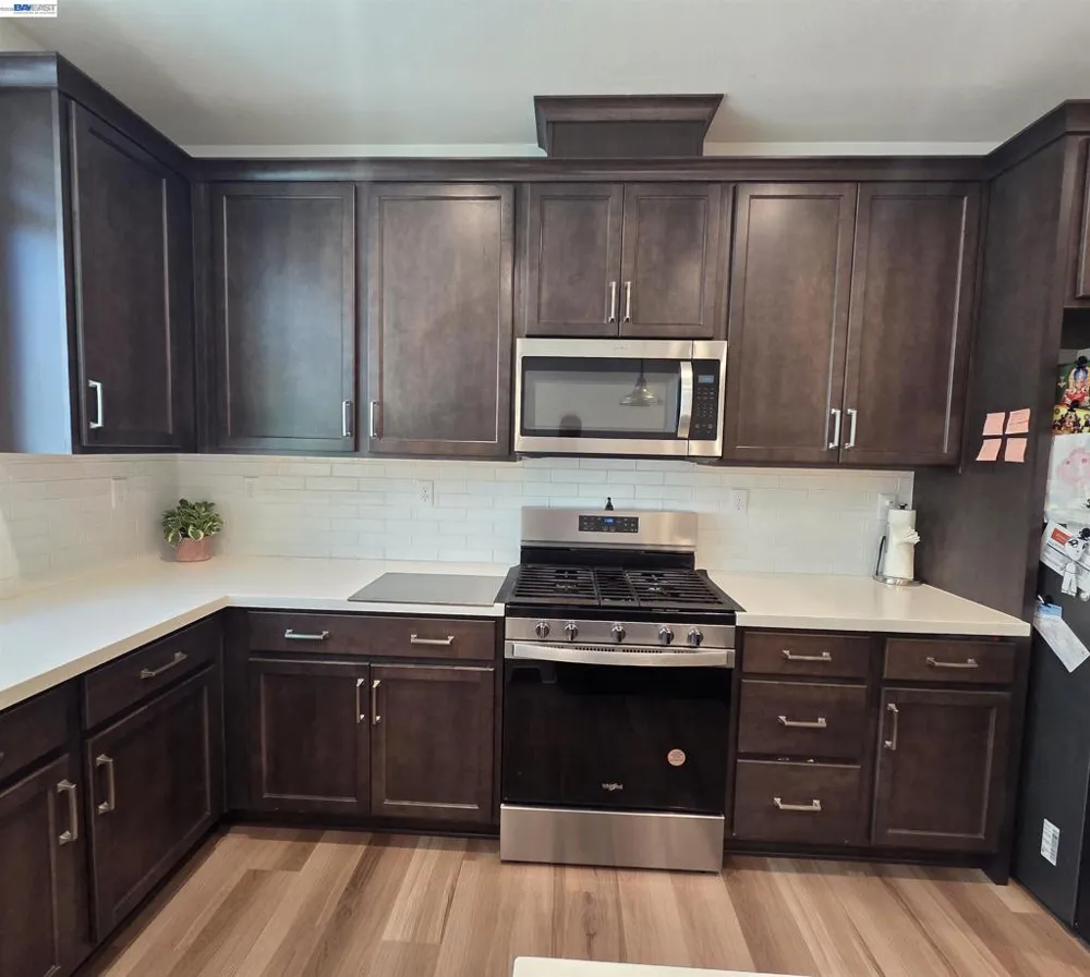 5585 Holly Bay Avenue Dublin, CA 94568