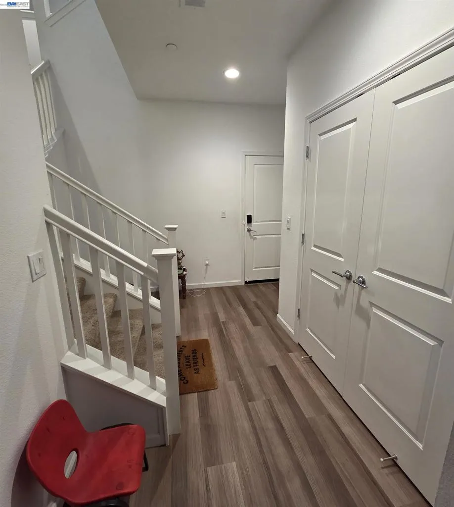 5585 Holly Bay Avenue Dublin, CA 94568