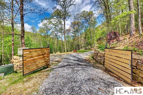 140 Twin Kettle Falls