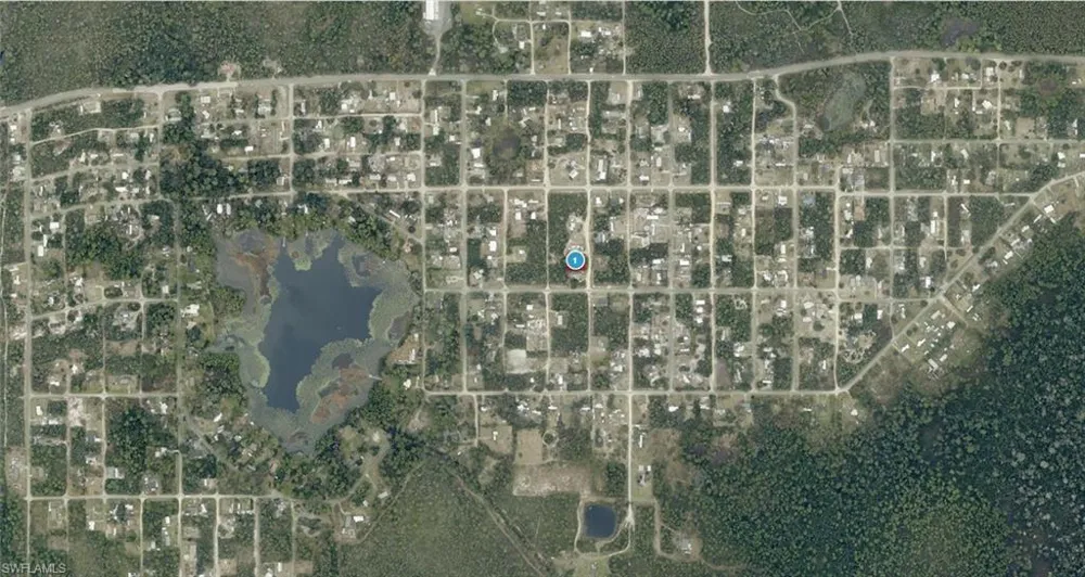 14 Oak Street Paisley, FL 32767