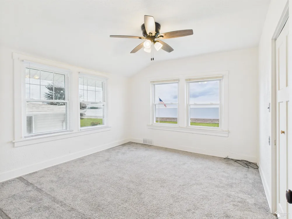 4356 14th Street Luna Pier City, MI 48157