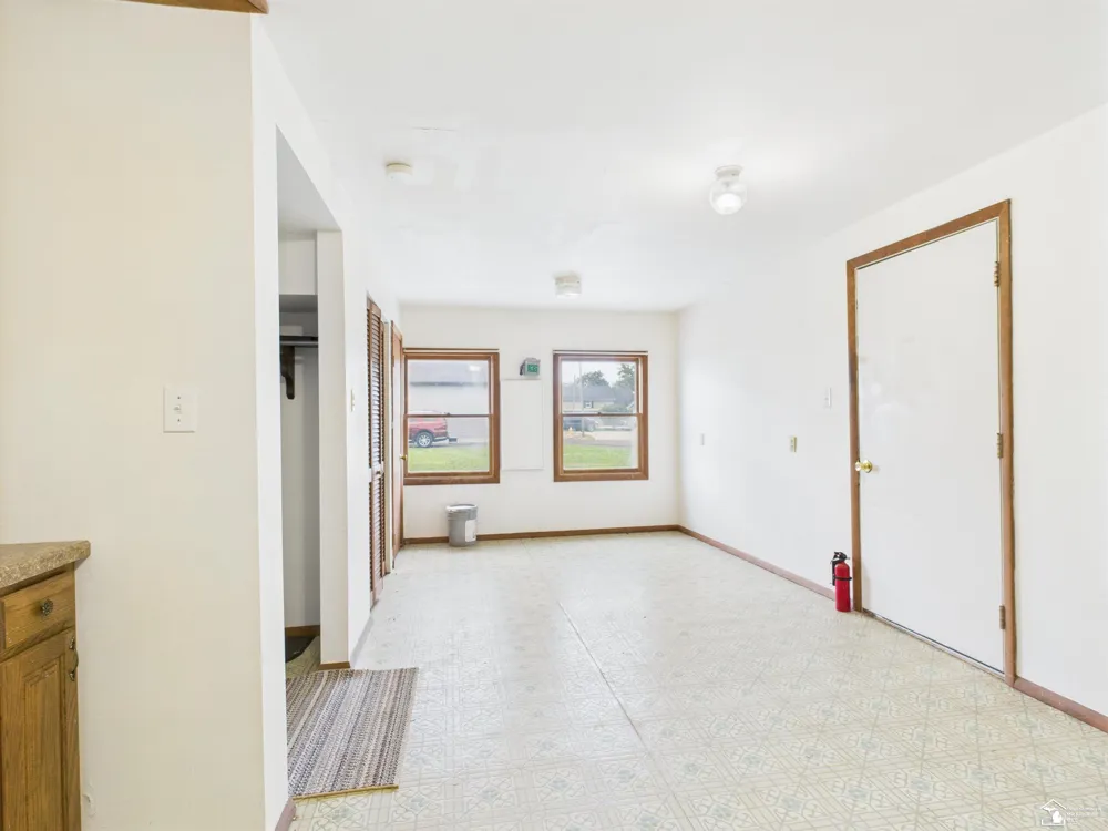 4356 14th Street Luna Pier City, MI 48157