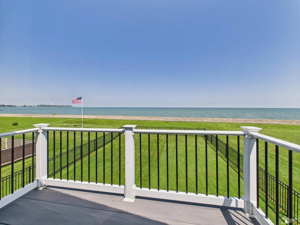 4356 14th Street Luna Pier City, MI 48157