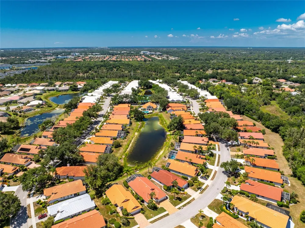 1251 HARBOR TOWN WAY Venice, FL 34292