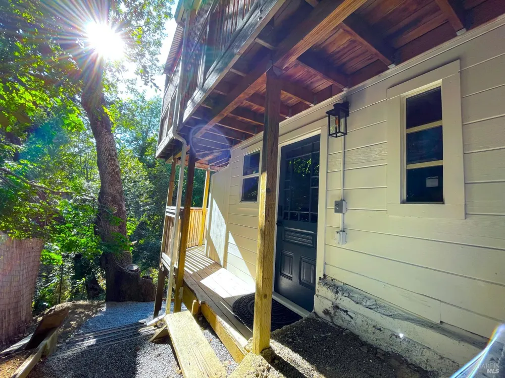 242 Vila Road Forestville, CA 95436