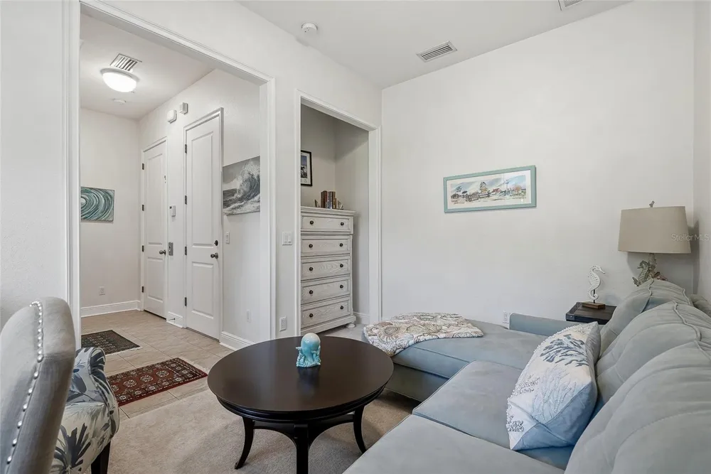 4815 YACHT CLUB DRIVE #102 Tampa, FL 33616