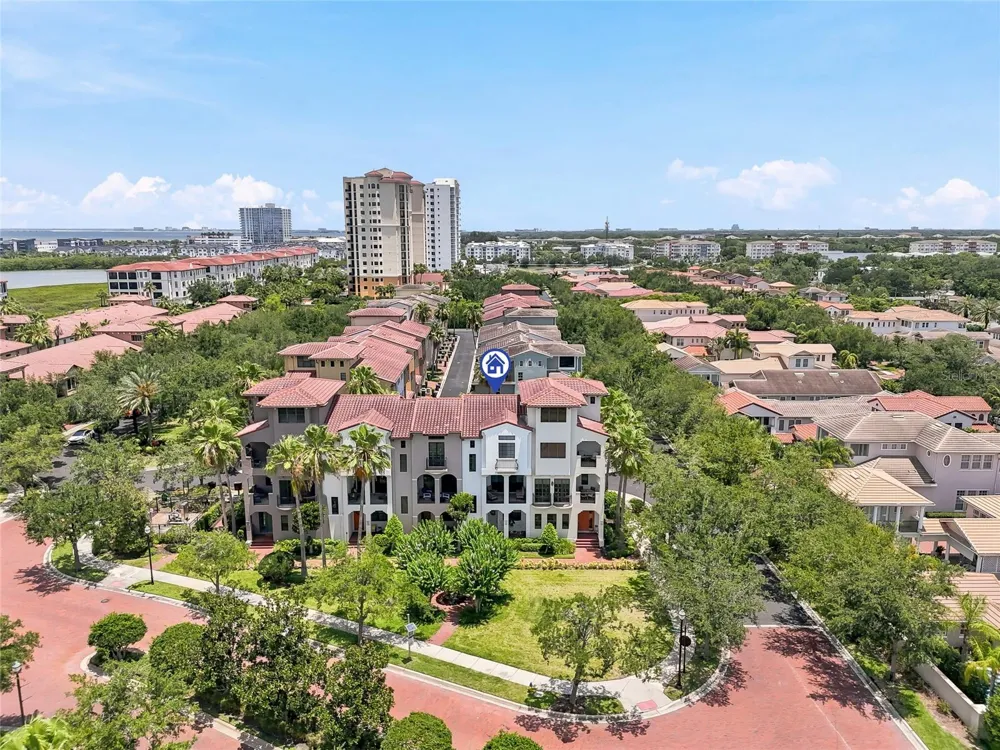 4815 YACHT CLUB DRIVE #102 Tampa, FL 33616