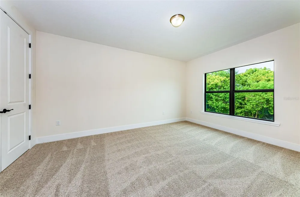 5964 CENTRAL AVENUE New Port Richey, FL 34653