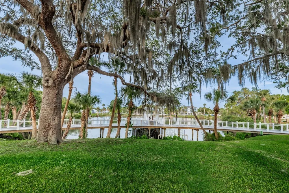 5964 CENTRAL AVENUE New Port Richey, FL 34653