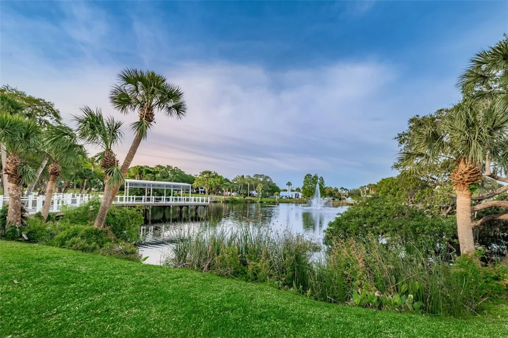 5964 CENTRAL AVENUE New Port Richey, FL 34653