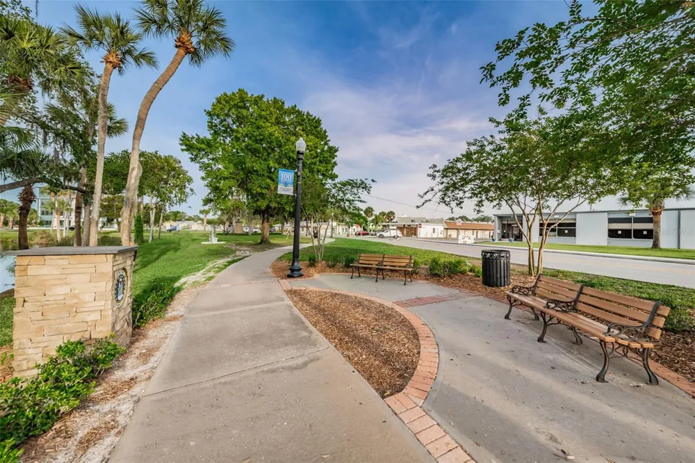 5964 CENTRAL AVENUE New Port Richey, FL 34653