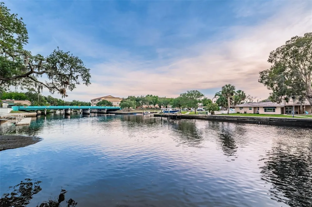 5964 CENTRAL AVENUE New Port Richey, FL 34653