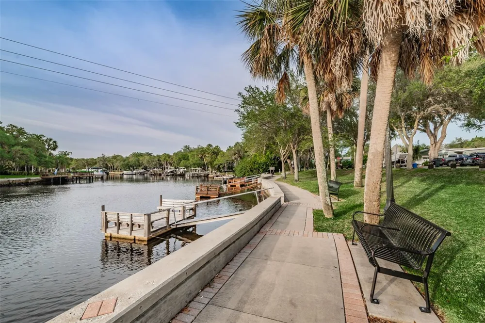 5964 CENTRAL AVENUE New Port Richey, FL 34653