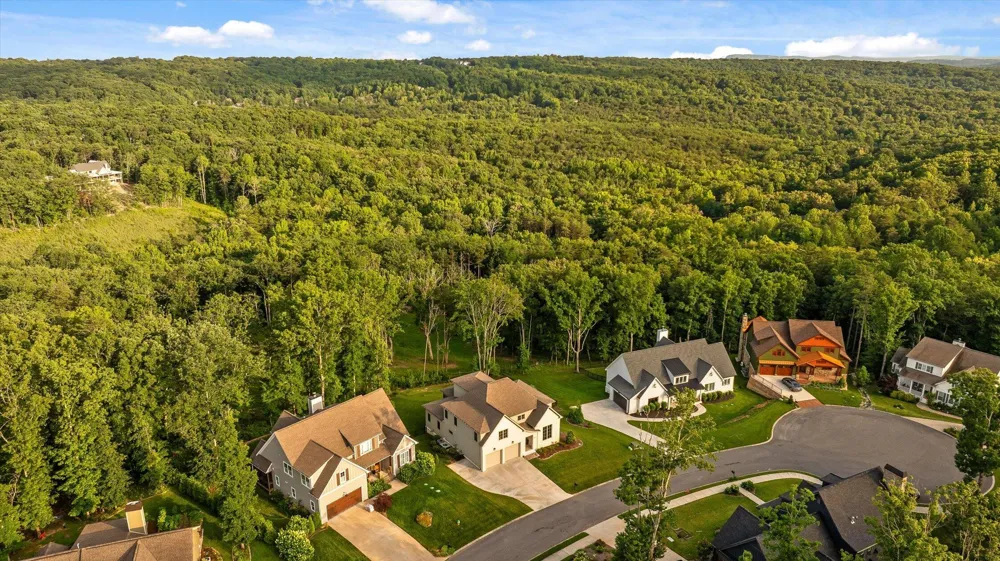 3520 Sweetshrub Way Signal Mountain, TN 37377