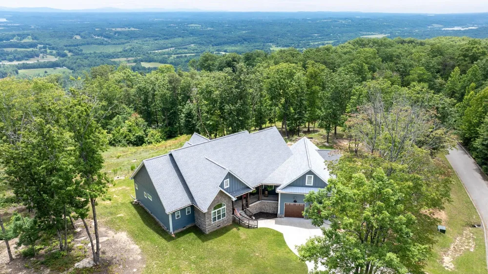 230 Duckwood Lane Evensville, TN 37332